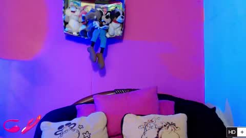 weedcam Curly Laura OF    online show from November 27, 10:45 pm