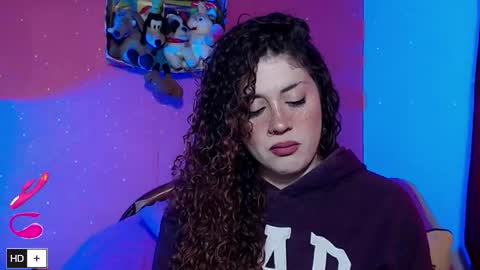 weedcam Curly Laura OF    online show from February 24, 1:09 pm