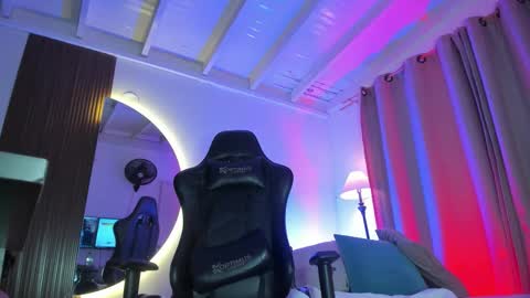 Lura online show from September 12, 11:32 am