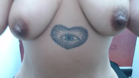  Laura  online show from February 14, 3:31 pm