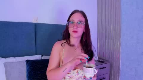 LauraIvy online show from April 24, 1:13 pm