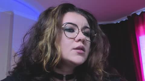 Miss Laura online show from October 8, 12:14 pm