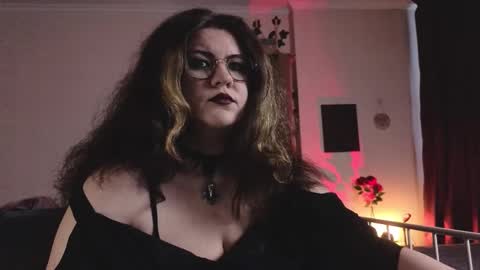 Miss Laura online show from February 10, 11:03 am