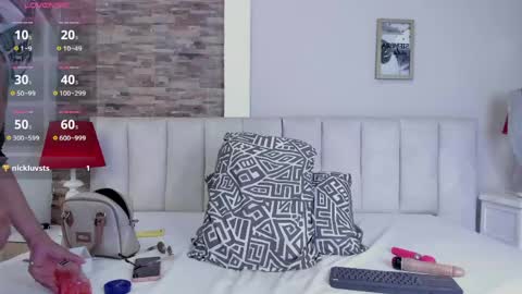 Snapshot of laura_latinhot chatting on May 20, 8:59 pm laura latinhot online show from May 20, 8:59 pm
