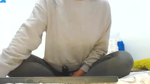laura lovingxxx online show from June 8, 9:04 pm