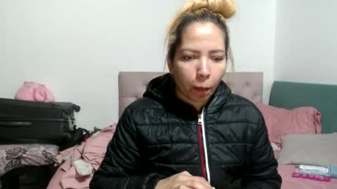 Snapshot of laura_marlyn chatting on March 16, 1:11 am LARA online show from March 16, 1:11 am