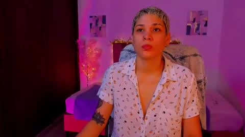 Laura Rose online show from October 13, 6:19 pm