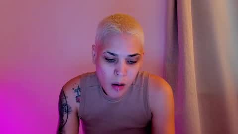 Laura Rose online show from January 17, 4:39 am