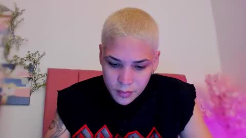 Laura Rose online show from January 19, 6:17 am