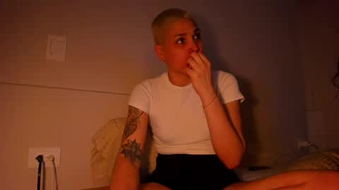 Laura Rose online show from April 24, 3:09 am