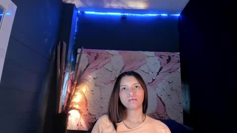 laura_serena online show from April 20, 11:35 am