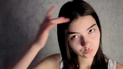 Laura online show from February 24, 1:42 pm