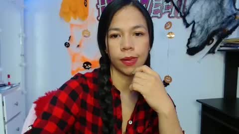 Snapshot of lauracb_ chatting on October 22, 5:41 am lauracb online show from October 22, 5:41 am