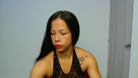 Snapshot of lauracb_ chatting on November 27, 9:44 am lauracb online show from November 27, 9:44 am