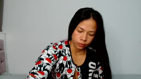 lauracb          online show from July 23, 3:43 pm