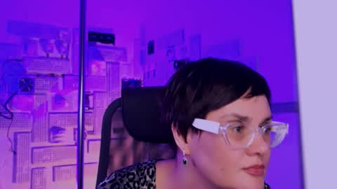 lauradavidsons online show from November 7, 6:41 pm