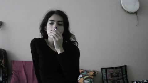 Laura online show from May 17, 6:37 pm