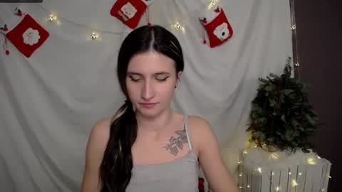 Laura online show from December 8, 4:28 pm