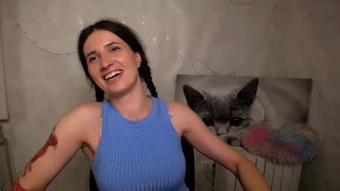 Snapshot of lauradre_ chatting on May 15, 8:43 am Laura online show from May 15, 8:43 am
