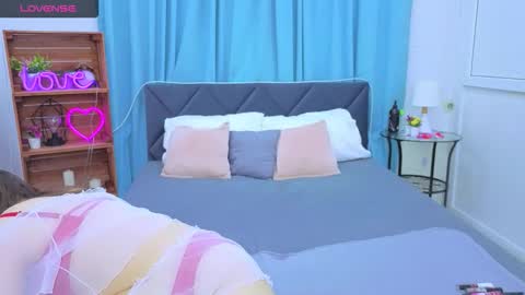 Laura online show from October 7, 7:05 am