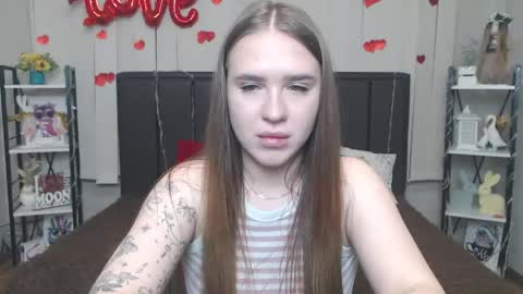 Snapshot of laurahlot chatting on May 8, 5:40 pm LauraHlot online show from May 8, 5:40 pm