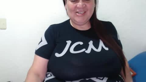 LAURA online show from November 12, 4:07 pm