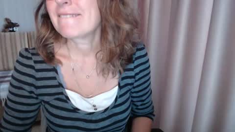 Lauraoven1 online show from October 18, 8:15 am