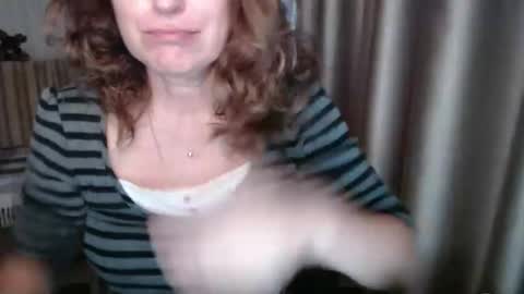 Lauraoven1 online show from November 27, 8:27 am