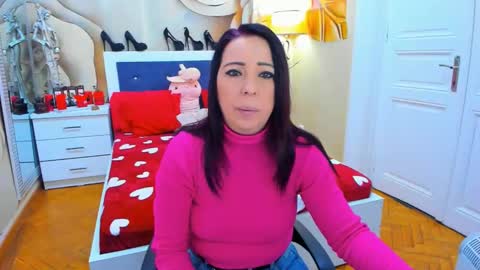 Snapshot of laurasinfull chatting on February 24, 4:16 am Laura online show from February 24, 4:16 am