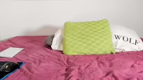 Laura Lara Sommer online show from January 11, 9:36 pm