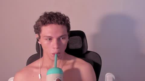 Laureent online show from April 25, 12:41 pm