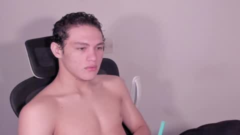 Laureent online show from April 27, 11:19 am