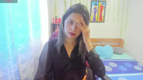 Snapshot of lauren_ashlee chatting on November 12, 3:34 pm Lauren Independent model online show from November 12, 3:34 pm