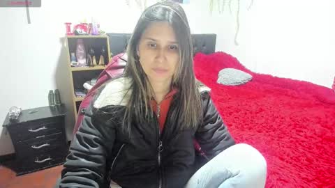 Snapshot of lauren_ashlee chatting on December 1, 12:04 am Lauren Independent model online show from December 1, 12:04 am