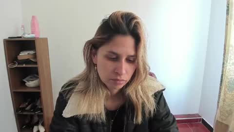 Snapshot of lauren_ashlee chatting on May 14, 3:08 pm Lauren Independent model online show from May 14, 3:08 pm