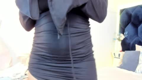 Lauren online show from March 30, 5:36 pm