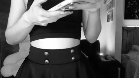 Lauren online show from December 9, 12:34 am