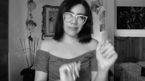 Lauren online show from December 12, 2:26 am