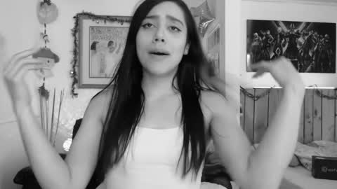 Lauren online show from December 14, 5:36 pm