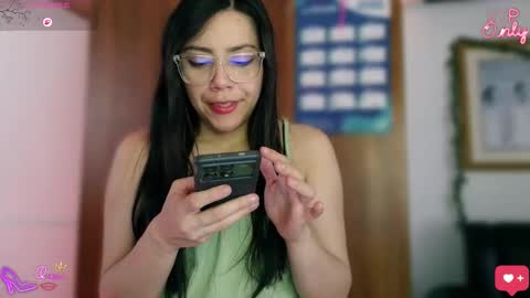 Lauren online show from March 23, 4:33 pm