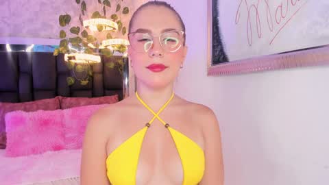 Lauren Blonde online show from December 13, 2:05 pm