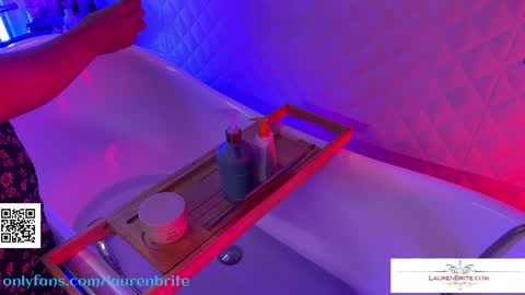 Lauren Brite online show from January 10, 12:49 am