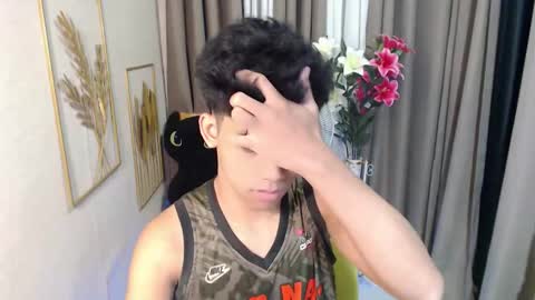 laurence_cuttieguyhere online show from March 27, 6:18 pm