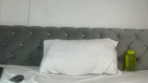 LAUREN online show from April 20, 11:46 am