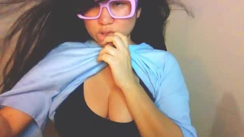onlyfan laureng7 - 7 laureng2 online show from April 2, 3:04 am