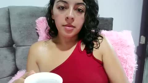 laurenhot94 online show from November 10, 3:00 pm