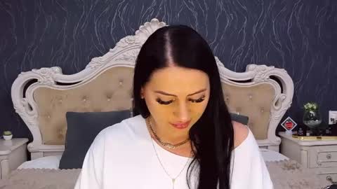 Laura online show from April 20, 12:08 pm