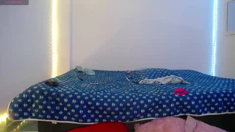 Snapshot of laurenkenner28_ chatting on March 5, 8:53 pm laurenkenner28_ online show from March 5, 8:53 pm