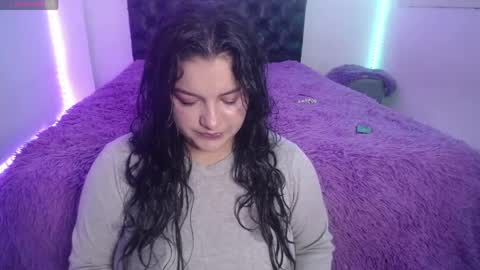 laurenkenner28_ online show from April 23, 6:54 pm