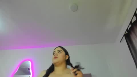 laurenlaine online show from March 11, 12:06 pm